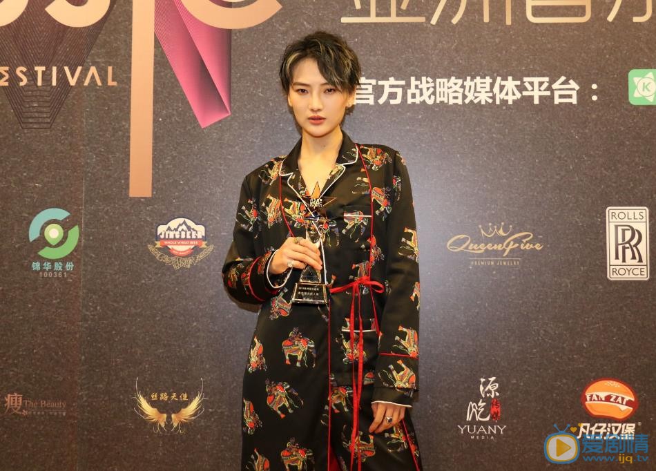 王曼玉时装周活动 王曼玉高清写真_王曼玉高清剧照