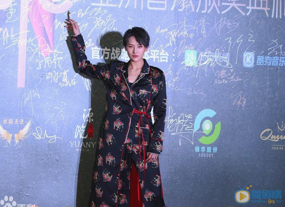 王曼玉时装周活动 王曼玉高清写真_王曼玉高清剧照