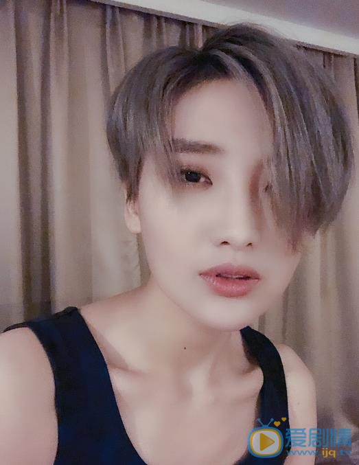 王曼玉素颜自拍照 王曼玉高清写真_王曼玉高清剧照
