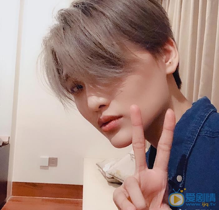王曼玉素颜自拍照 王曼玉高清写真_王曼玉高清剧照
