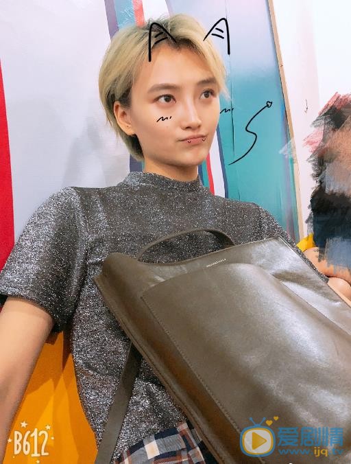 王曼玉帅气写真 王曼玉高清写真_王曼玉高清剧照