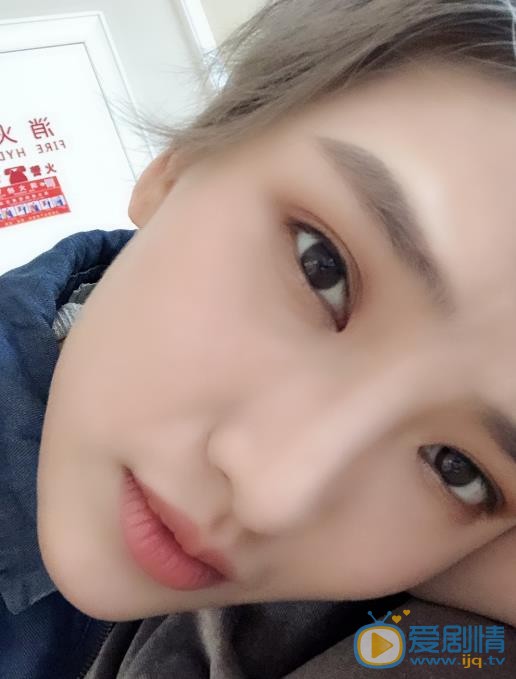 王曼玉素颜自拍照 王曼玉高清写真_王曼玉高清剧照