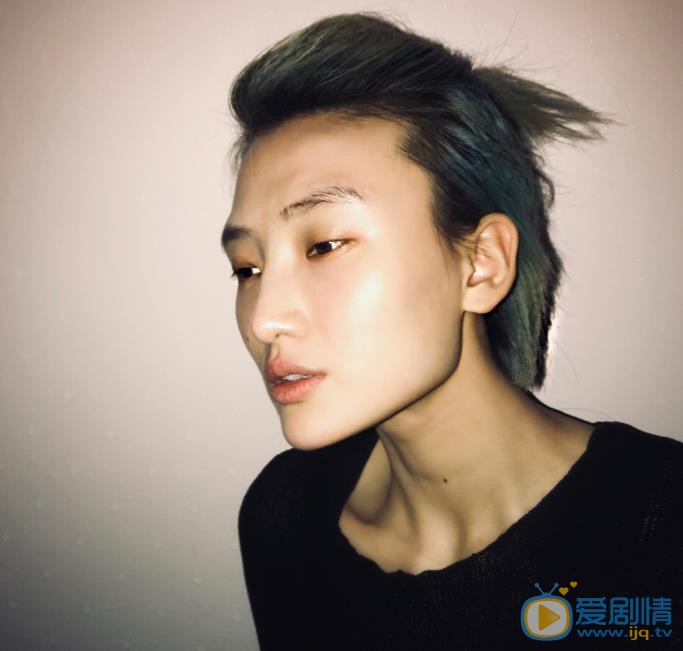 王曼玉素颜自拍照 王曼玉高清写真_王曼玉高清剧照