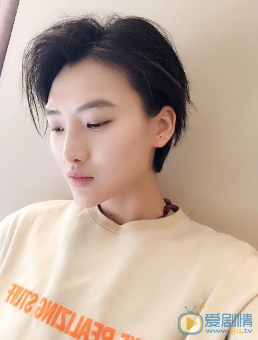 王曼玉素颜自拍照 王曼玉高清写真_王曼玉高清剧照