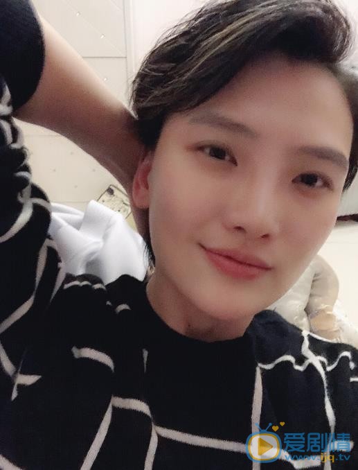 王曼玉素颜自拍照 王曼玉高清写真_王曼玉高清剧照