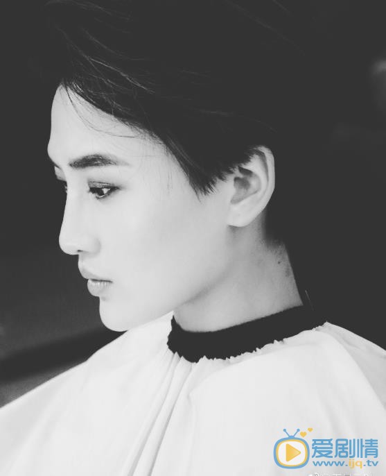 王曼玉帅气写真 王曼玉高清写真_王曼玉高清剧照