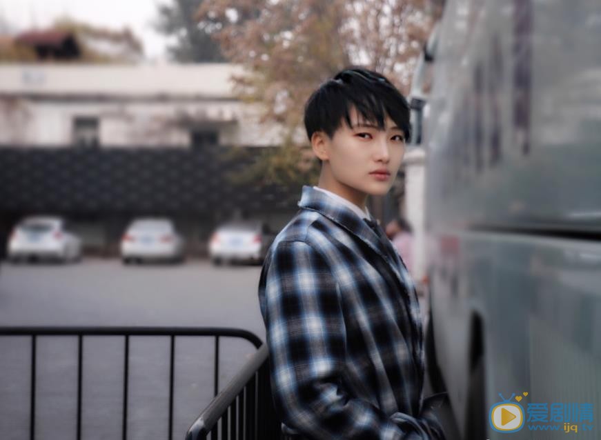 王曼玉街拍大片 王曼玉高清写真_王曼玉高清剧照