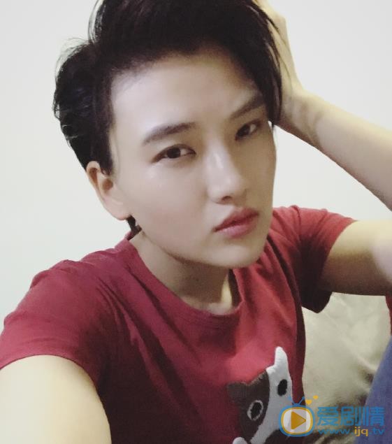 王曼玉素颜自拍照 王曼玉高清写真_王曼玉高清剧照