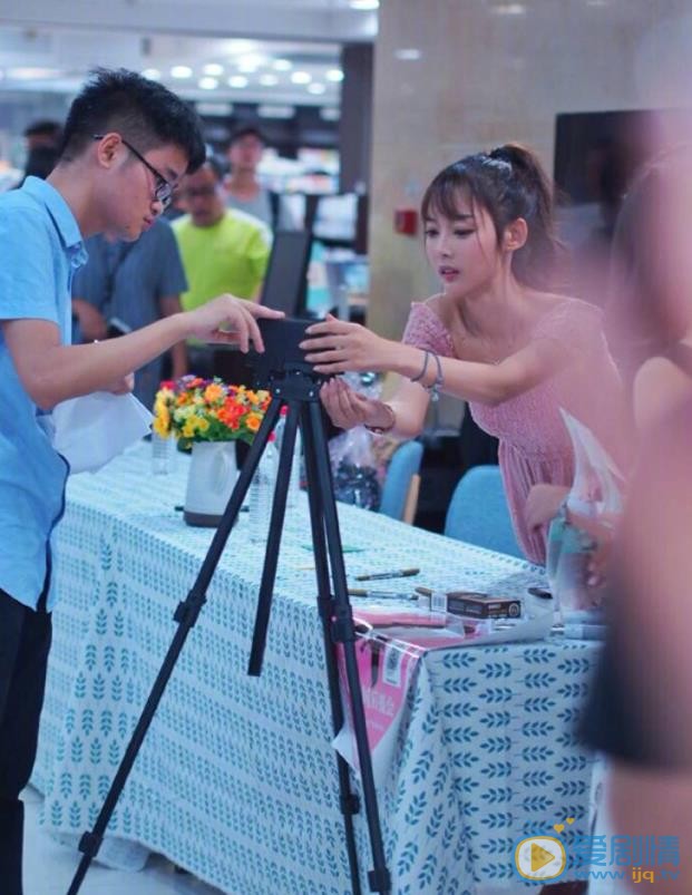子望书粉见面会 子望高清写真_子望高清剧照