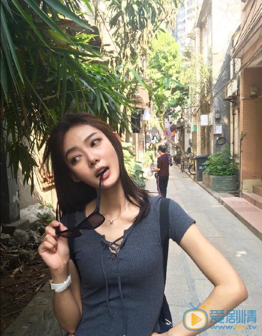 子望素颜照 子望高清写真_子望高清剧照