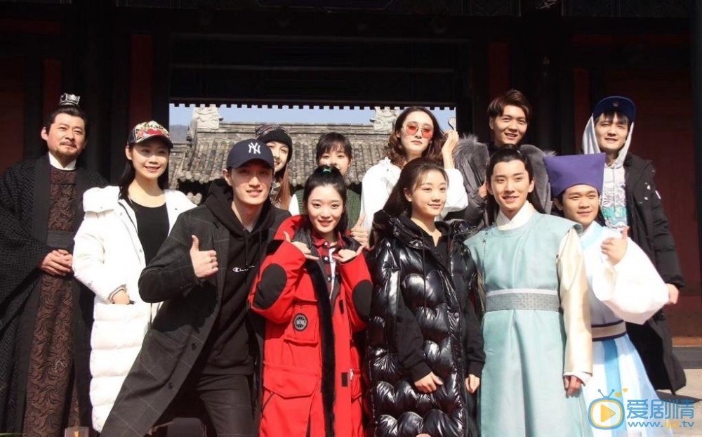 徐沅澔与人合照 徐沅澔高清写真_徐沅澔高清剧照