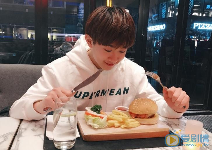 刘锐生活照 刘锐高清写真_刘锐高清剧照