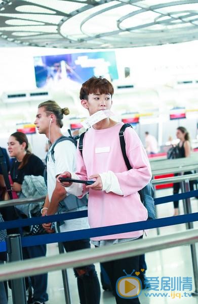 刘锐机场照 刘锐高清写真_刘锐高清剧照