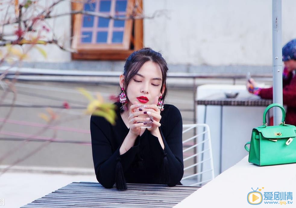 王若伊唯美气质照 王若伊高清写真_王若伊高清剧照