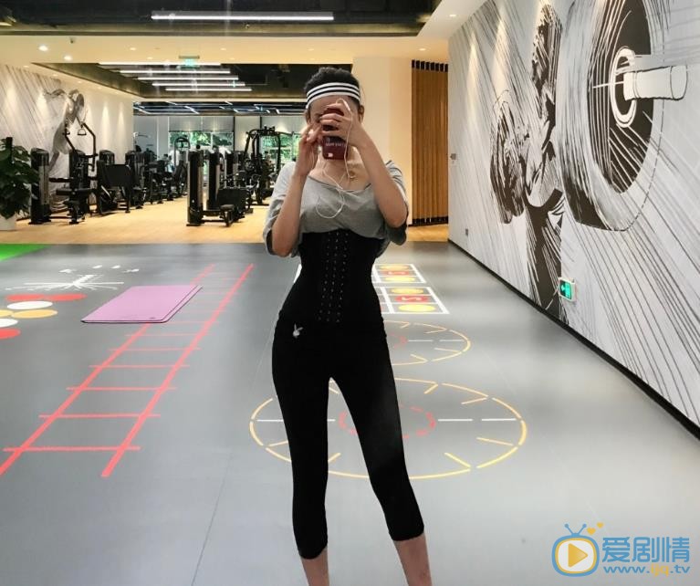 王若伊运动健身照 王若伊高清写真_王若伊高清剧照