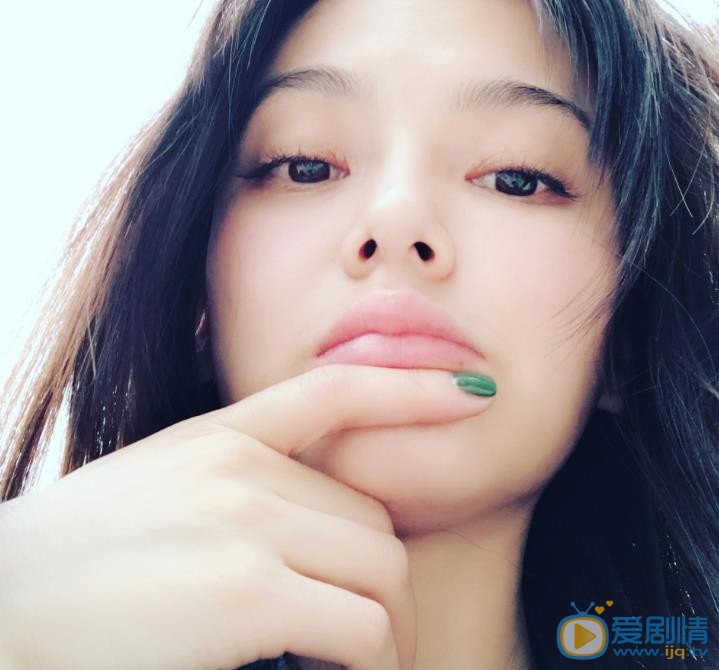 王若伊生活照 王若伊高清写真_王若伊高清剧照