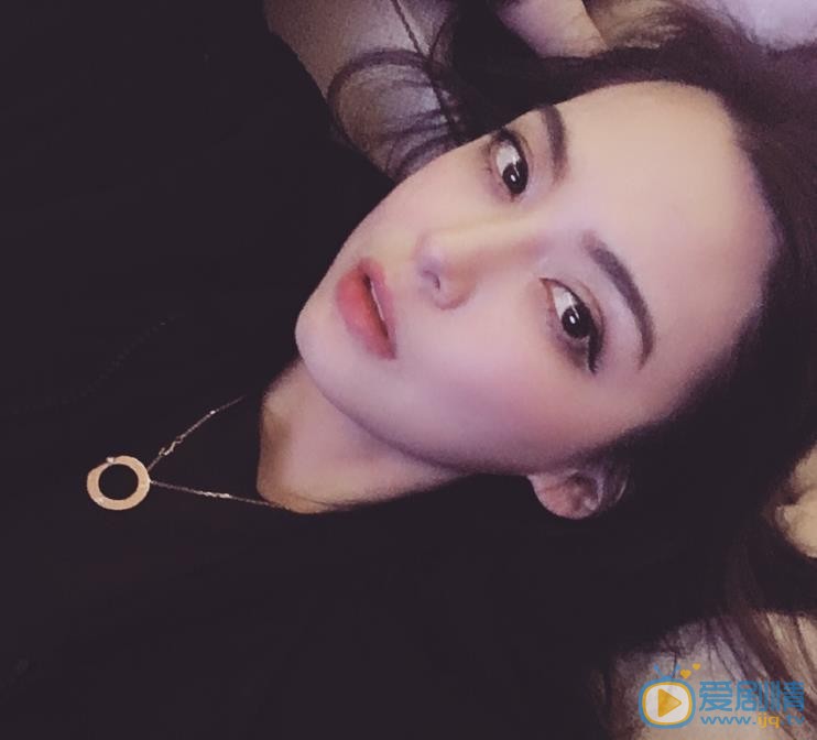 王若伊生活照 王若伊高清写真_王若伊高清剧照
