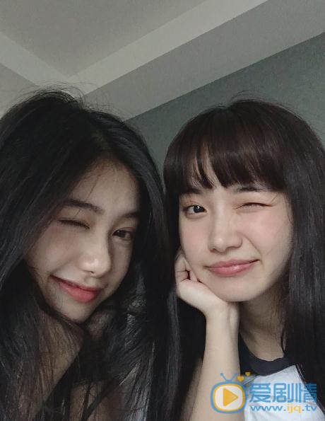 倪珂欣与人合照 倪珂欣高清写真_倪珂欣高清剧照