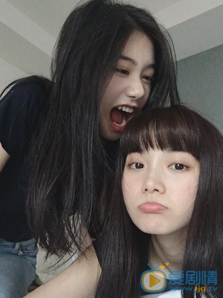 倪珂欣与人合照 倪珂欣高清写真_倪珂欣高清剧照