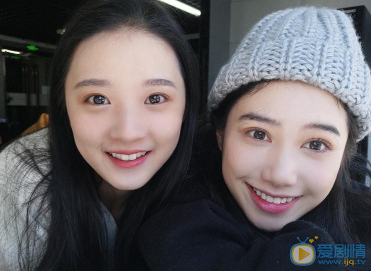 倪珂欣与人合照 倪珂欣高清写真_倪珂欣高清剧照