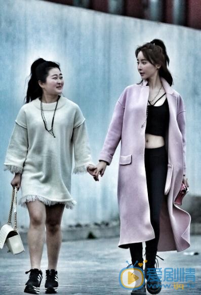 孙雅与人合照 孙雅高清写真_孙雅高清剧照