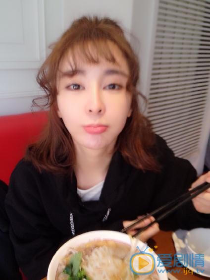 孙雅生活照 孙雅高清写真_孙雅高清剧照