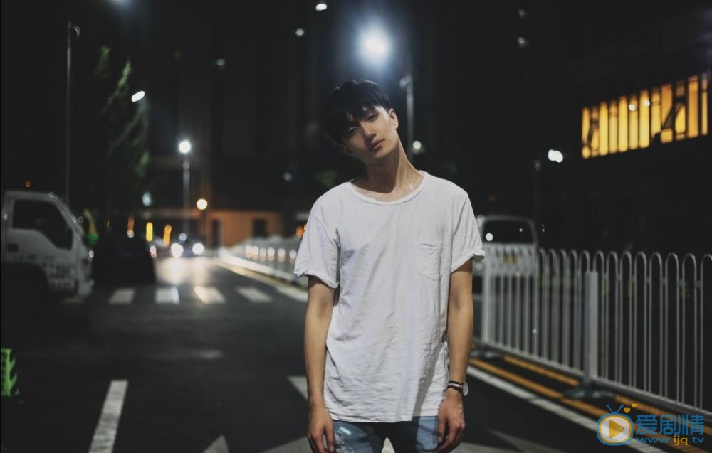 李果生活照 李果高清写真_李果高清剧照