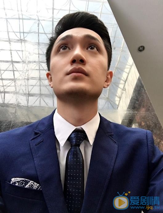 李果自拍照 李果高清写真_李果高清剧照