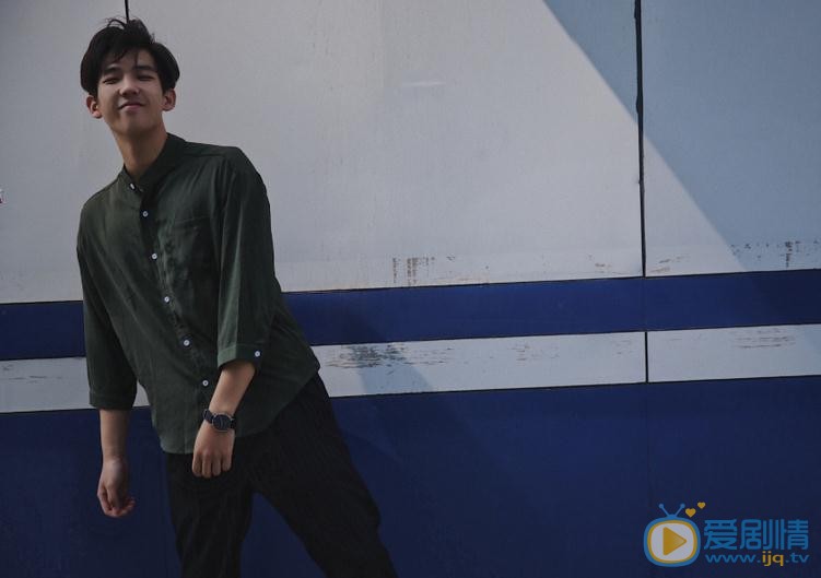 王安宇街拍写真 王安宇高清写真_王安宇高清剧照