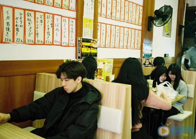 王安宇街拍写真 王安宇高清写真_王安宇高清剧照