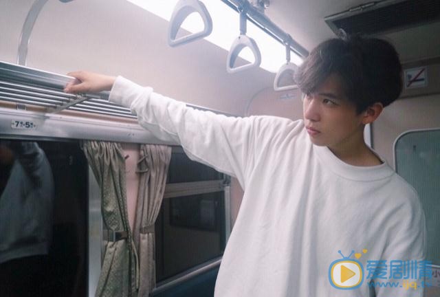 王安宇白色写真 王安宇高清写真_王安宇高清剧照