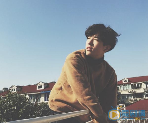 王安宇街拍写真 王安宇高清写真_王安宇高清剧照