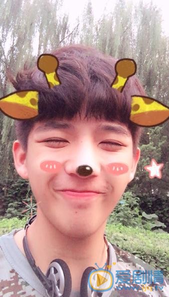 王安宇生活照 王安宇高清写真_王安宇高清剧照