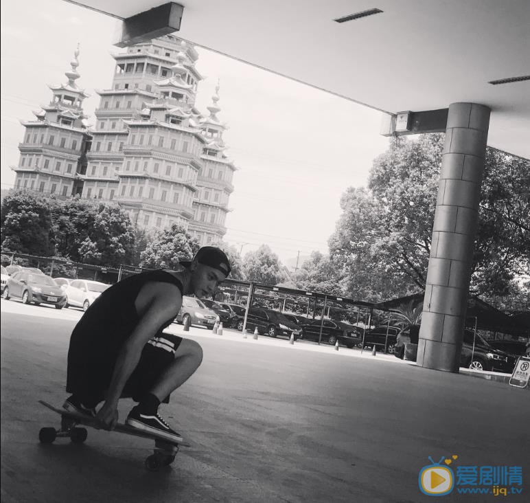 许凯运动健身照 许凯高清写真_许凯高清剧照