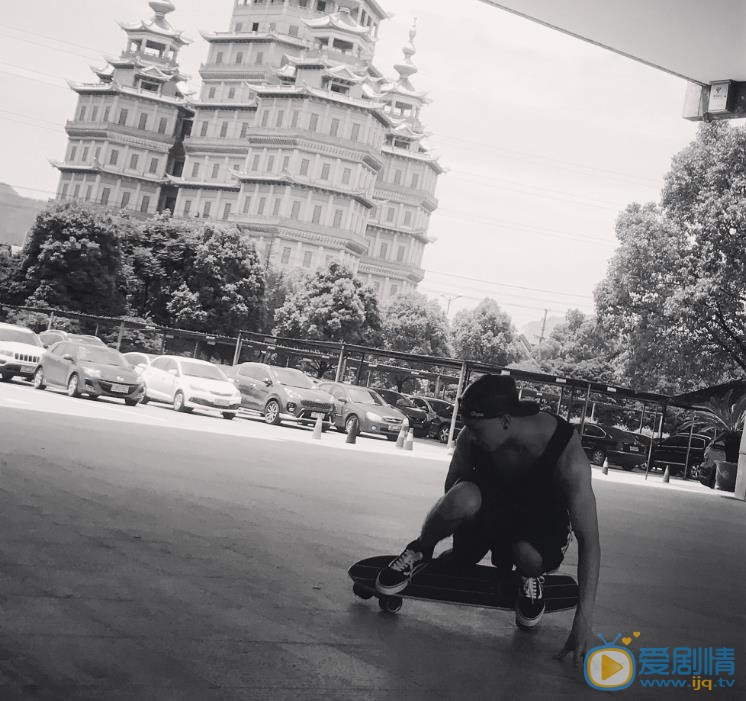 许凯运动健身照 许凯高清写真_许凯高清剧照