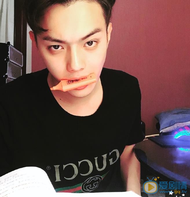 许凯生活照 许凯高清写真_许凯高清剧照