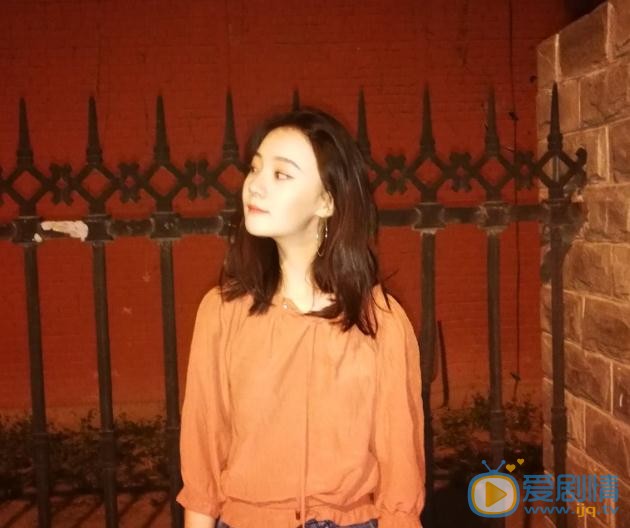 王馨悦夜色写真 王馨悦高清写真_王馨悦高清剧照