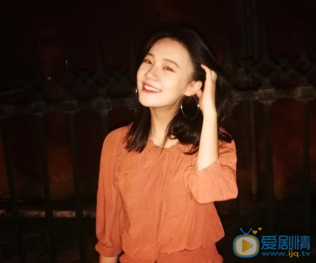 王馨悦夜色写真 王馨悦高清写真_王馨悦高清剧照