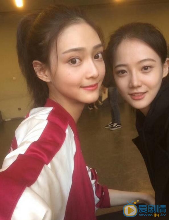 王馨悦与人合照 王馨悦高清写真_王馨悦高清剧照