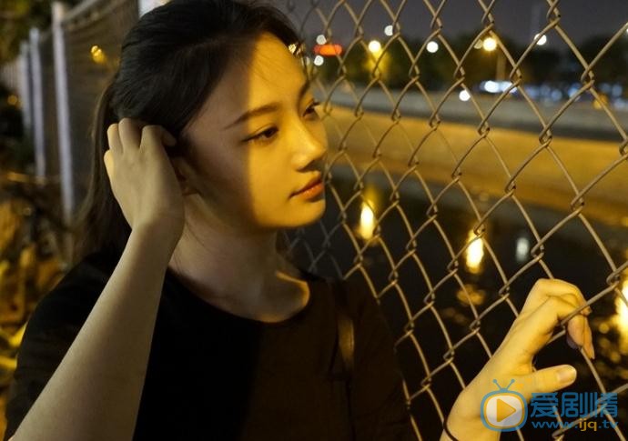 王馨悦夜色写真 王馨悦高清写真_王馨悦高清剧照