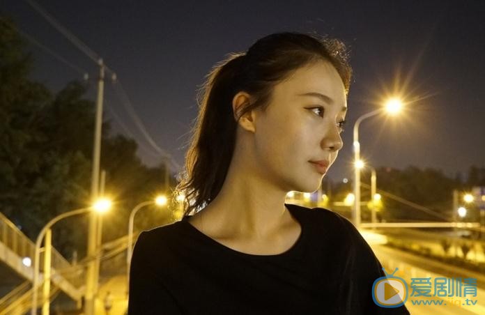 王馨悦夜色写真 王馨悦高清写真_王馨悦高清剧照