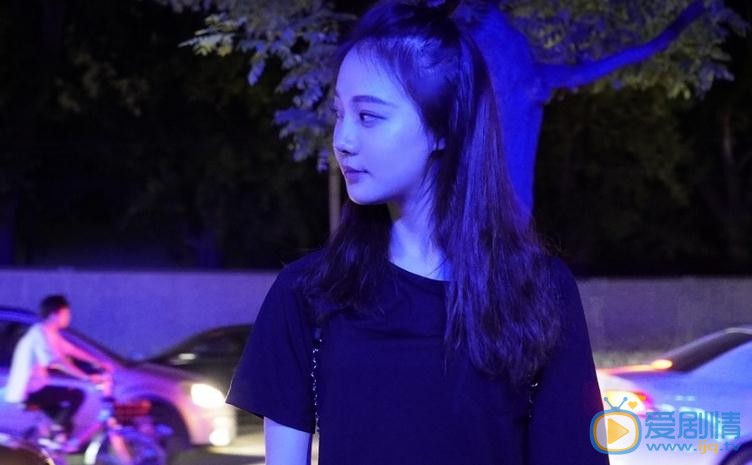 王馨悦夜色写真 王馨悦高清写真_王馨悦高清剧照