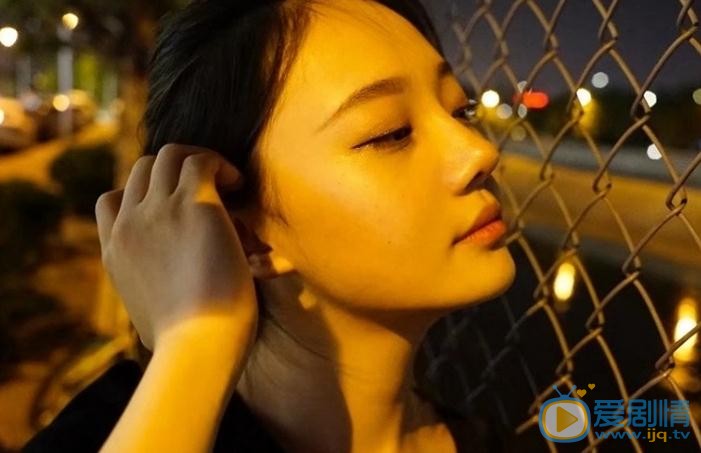 王馨悦夜色写真 王馨悦高清写真_王馨悦高清剧照