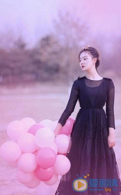 王馨悦粉色写真 王馨悦高清写真_王馨悦高清剧照