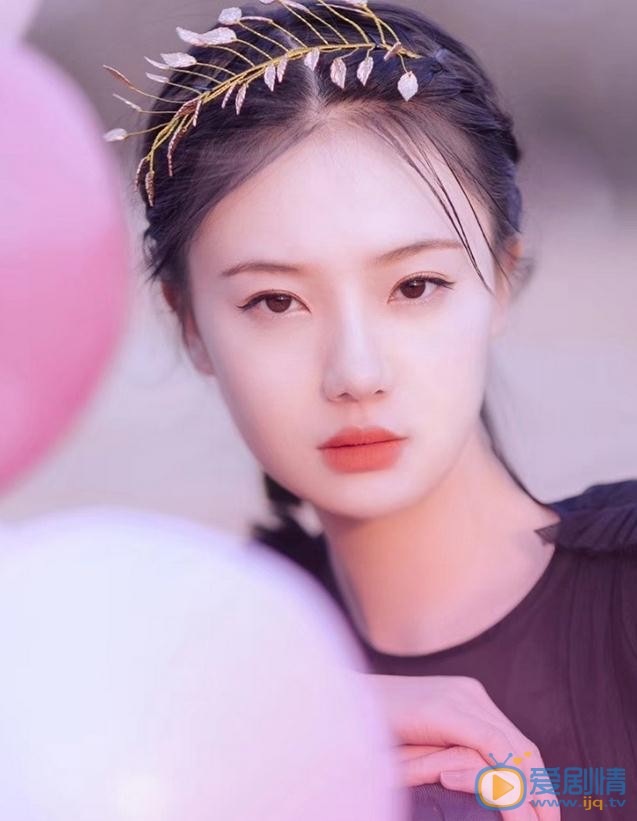 王馨悦粉色写真 王馨悦高清写真_王馨悦高清剧照