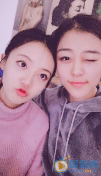 王馨悦与人合照 王馨悦高清写真_王馨悦高清剧照