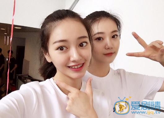王馨悦与人合照 王馨悦高清写真_王馨悦高清剧照