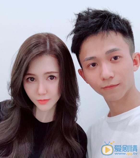 程意涵与人合照 程意涵高清写真_程意涵高清剧照