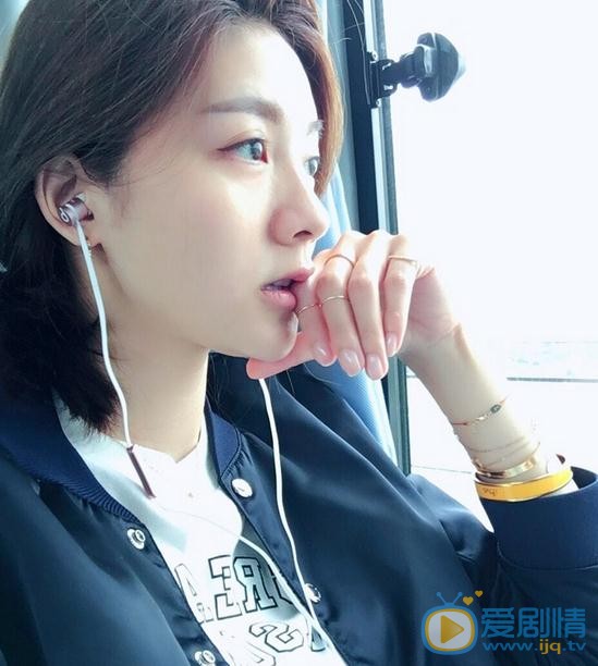 吴亚馨生活照 吴亚馨高清写真_吴亚馨高清剧照