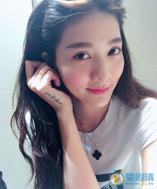 吴亚馨生活照 吴亚馨高清写真_吴亚馨高清剧照